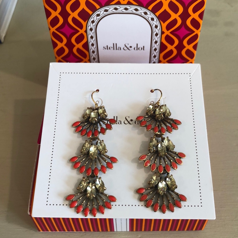 Stella & Dot Coral Cay Earrings